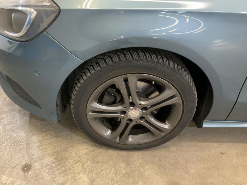 Mercedes-Benz A-Klasse A 180 BlueEfficiency Urban 2014 – снимка 3