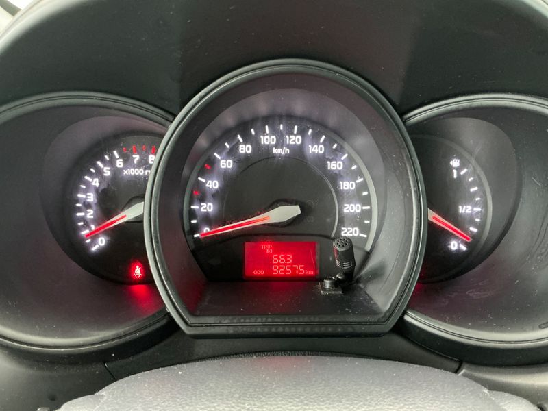 Kia Rio 1.2 Attract — zdjęcie 13