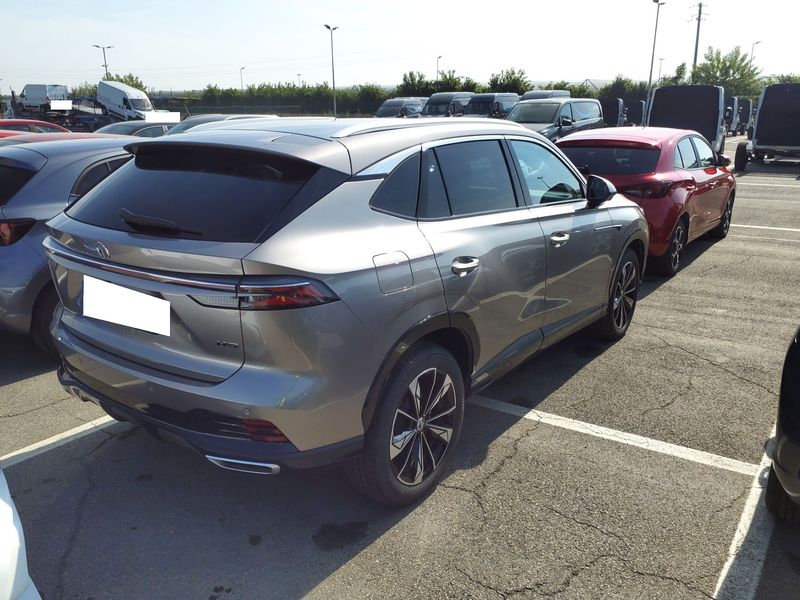 MG HS 1.5 T-GDI Luxury — zdjęcie 4
