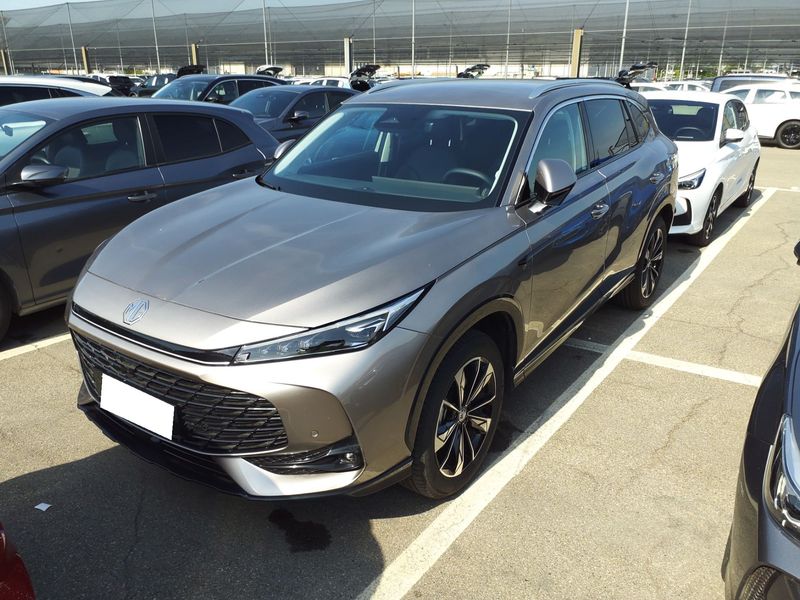MG HS 1.5 T-GDI Luxury — zdjęcie 1