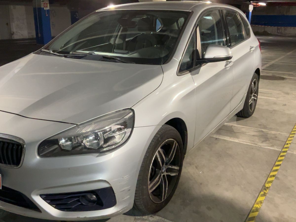 BMW 2er 218d Active Tourer Basis