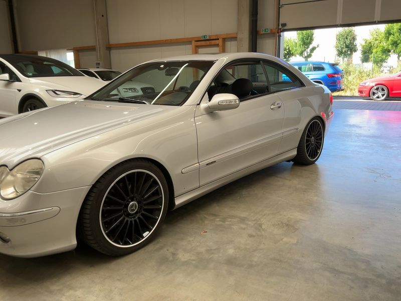 Mercedes-Benz CLK-Klasse CLK 240 Elegance — zdjęcie 2