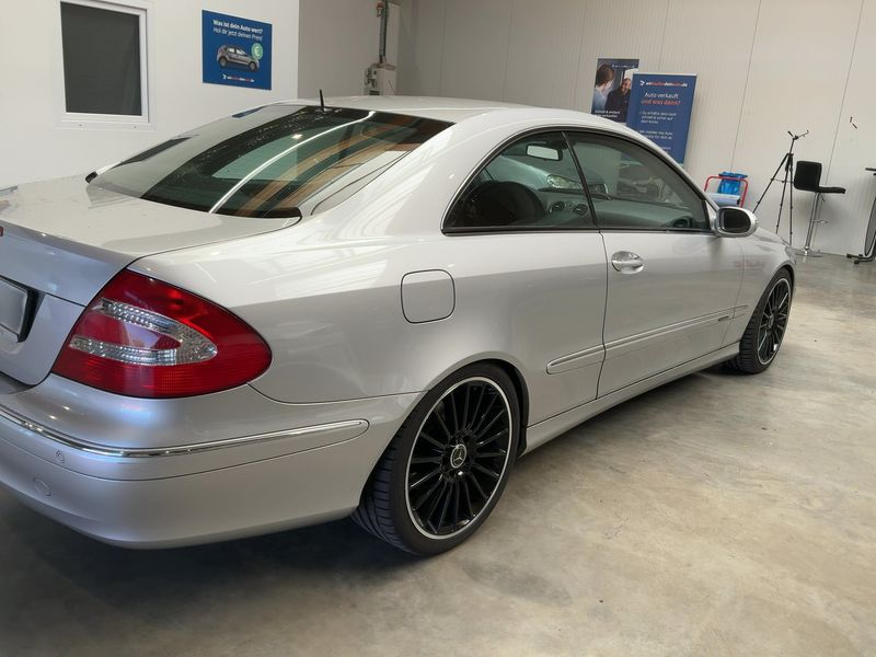 Mercedes-Benz CLK-Klasse CLK 240 Elegance — zdjęcie 6