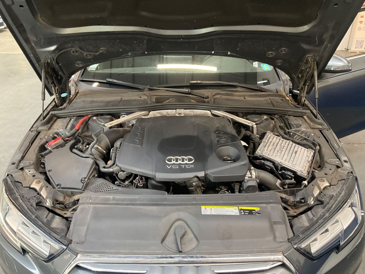 Audi A4 2016 — photo 27