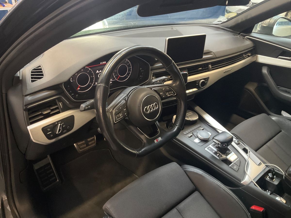 Audi A4 2016 — photo 28