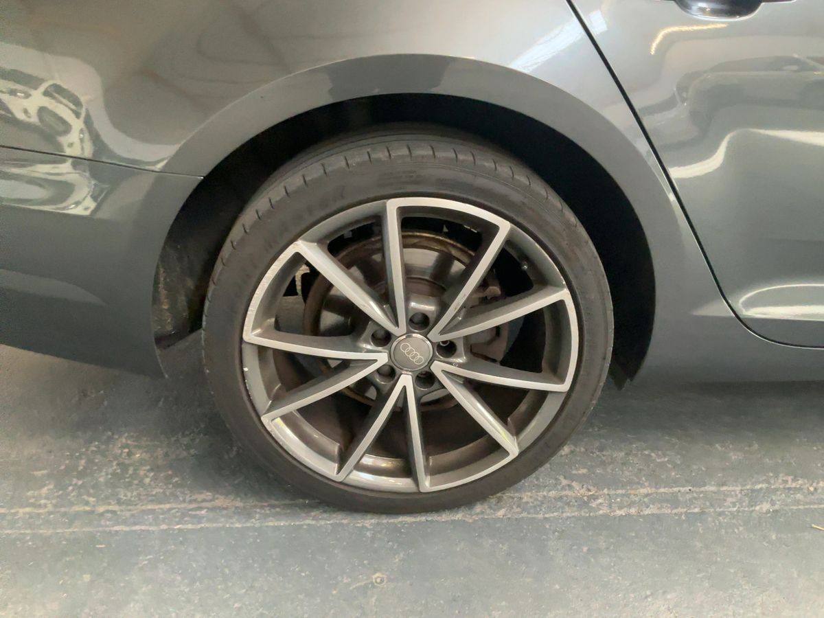 Audi A4 2016 — photo 10