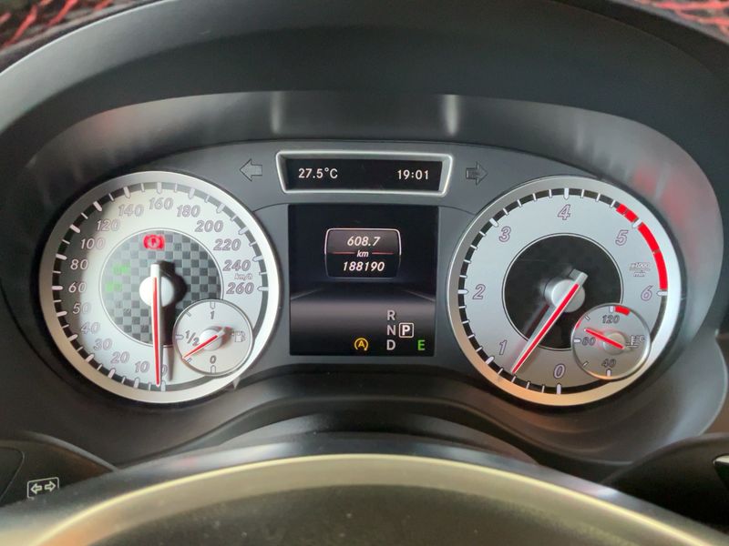 Mercedes-Benz A-Klasse A 200 CDI AMG Sport — zdjęcie 13