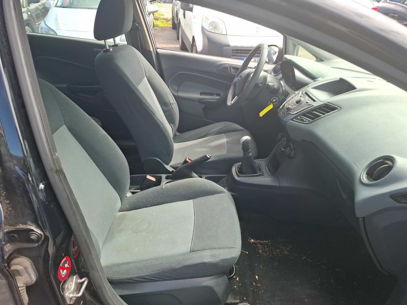 Ford Fiesta 1.25 Ambiente — zdjęcie 10