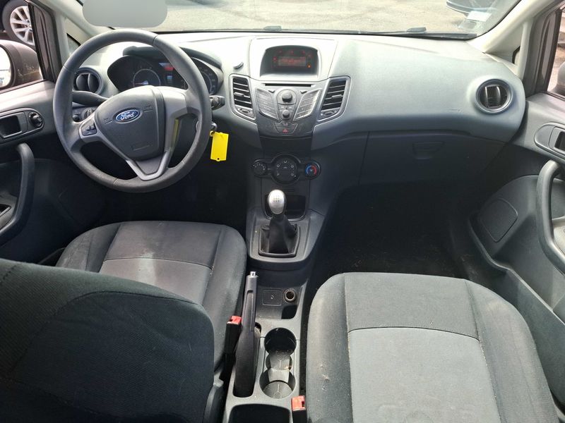 Ford Fiesta 1.25 Ambiente — zdjęcie 11