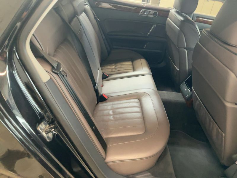 Volkswagen Phaeton 4.2 V8 4Motion — zdjęcie 14