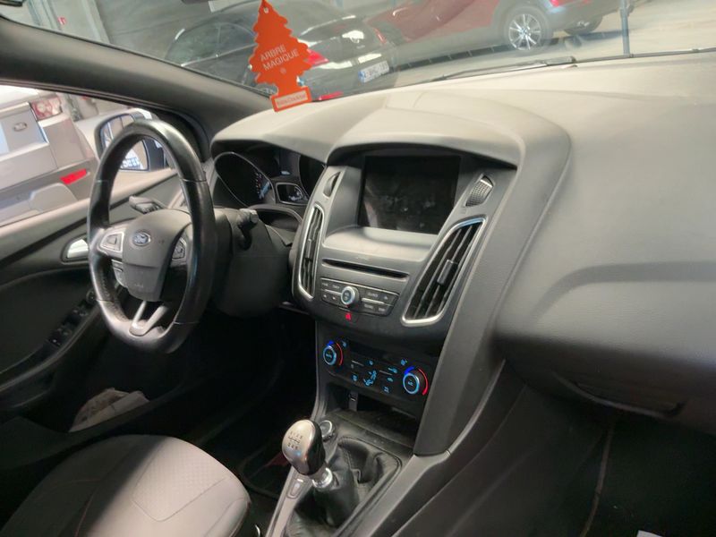 Ford Focus 1.0 EcoBoost ST-Line — zdjęcie 12