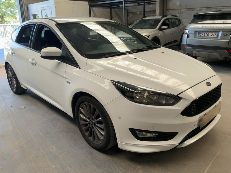 Ford Focus 1.0 EcoBoost ST-Line — zdjęcie 8