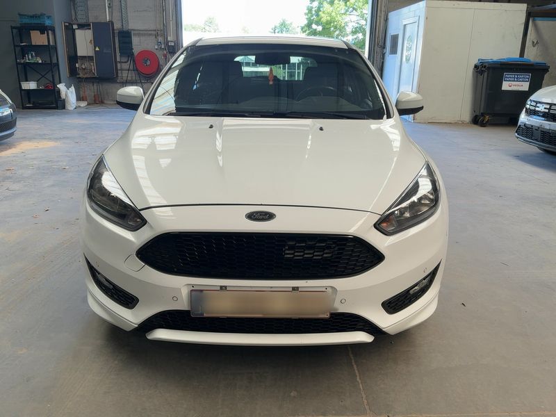 Ford Focus 1.0 EcoBoost ST-Line — zdjęcie 9