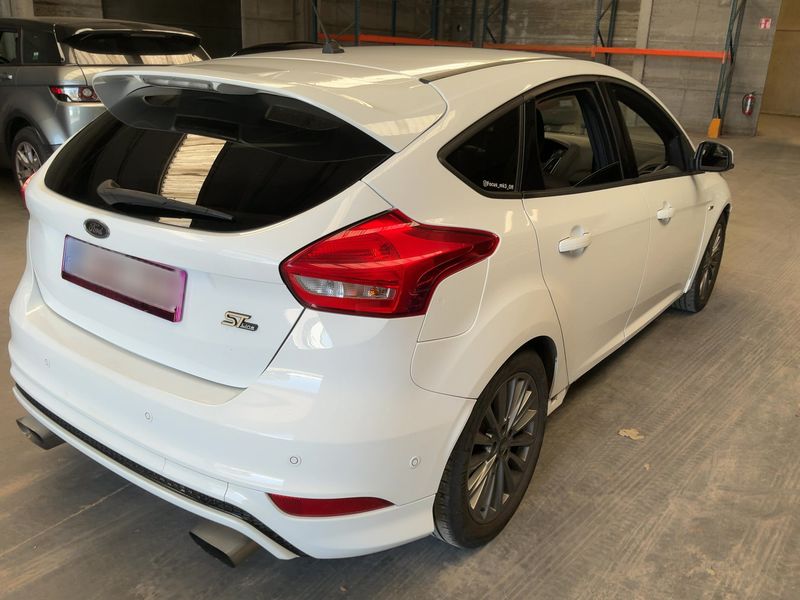 Ford Focus 1.0 EcoBoost ST-Line — zdjęcie 6