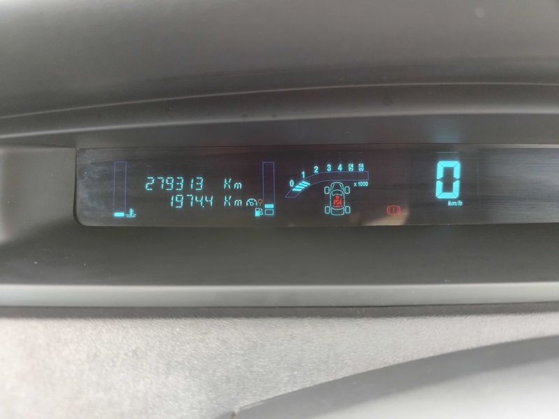 Renault Grand Scenic 2.0 dCi Dynamique — zdjęcie 12