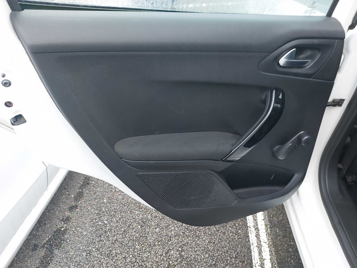 Peugeot 208 2020 — photo 56
