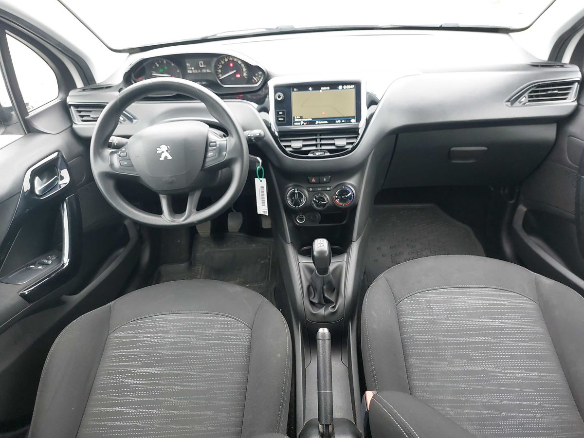Peugeot 208 2020 — photo 12