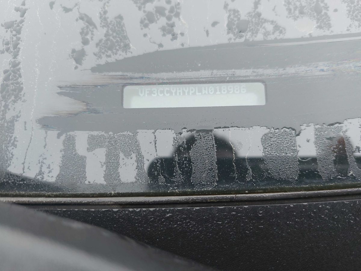 Peugeot 208 2020 — photo 17