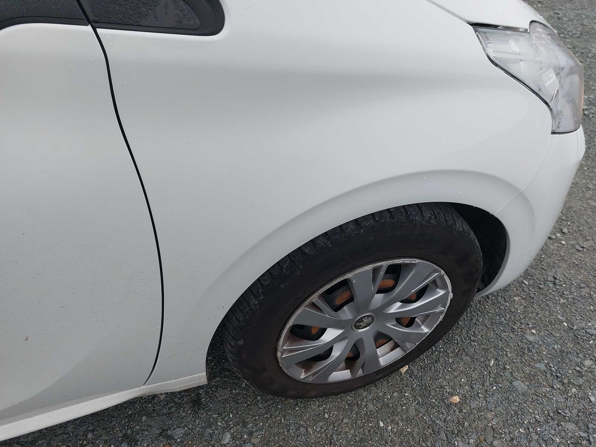 Peugeot 208 2020 — photo 36