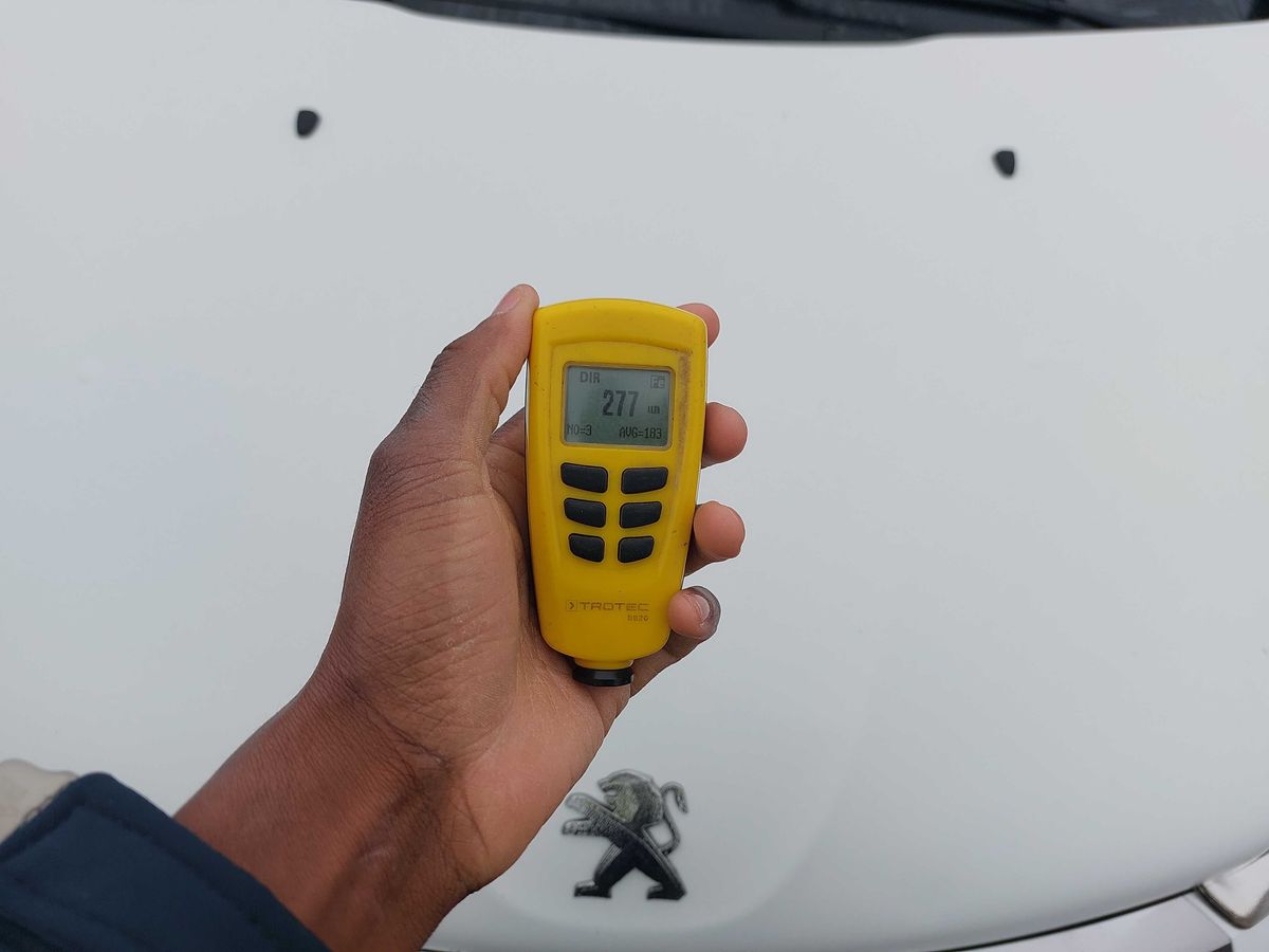 Peugeot 208 2020 — photo 3