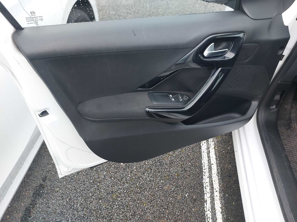 Peugeot 208 2020 — photo 57