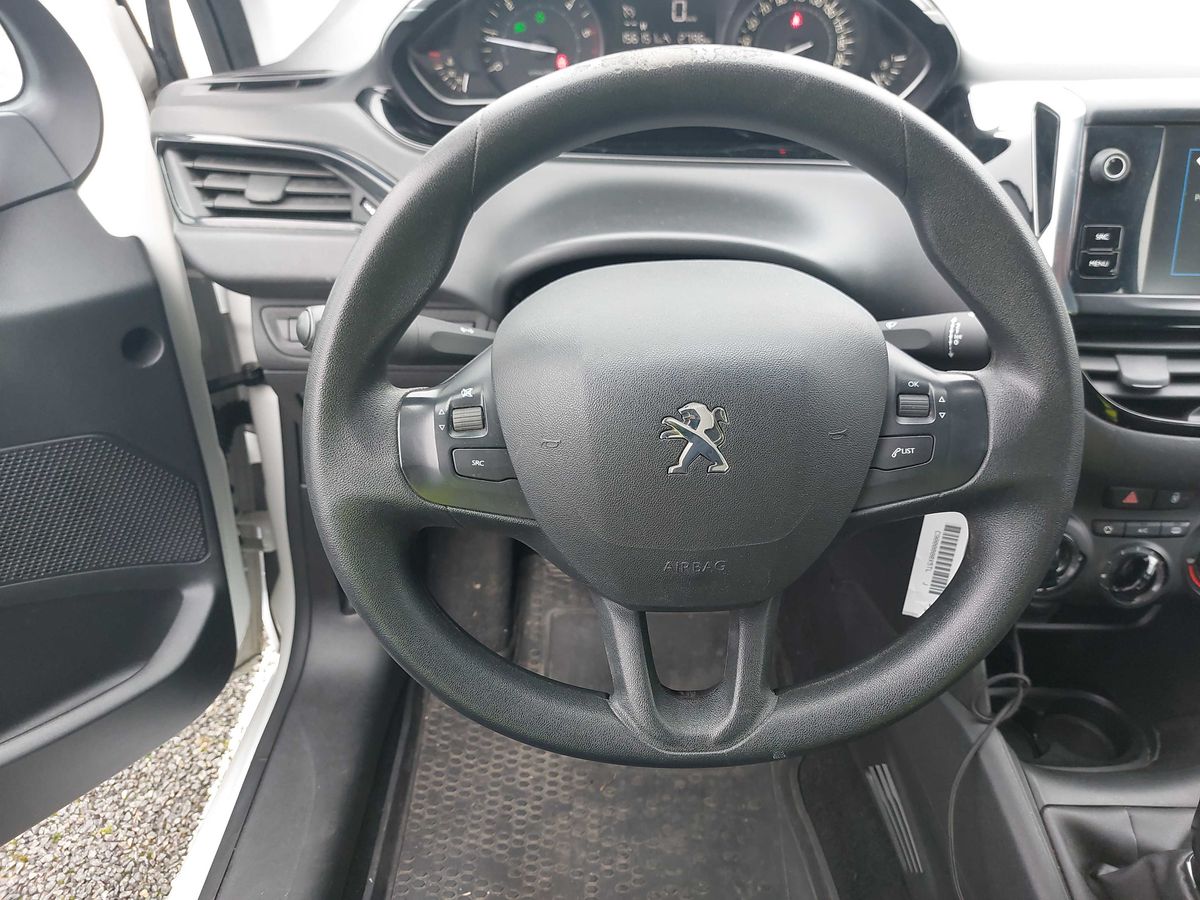 Peugeot 208 2020 — photo 27