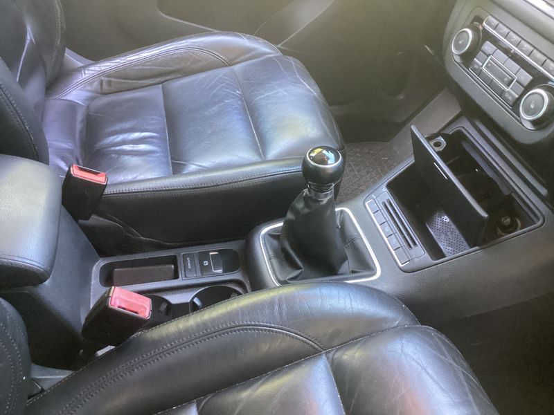 Volkswagen Tiguan 1.4 TSI Team BlueMotion Tech 2011 – снимка 35