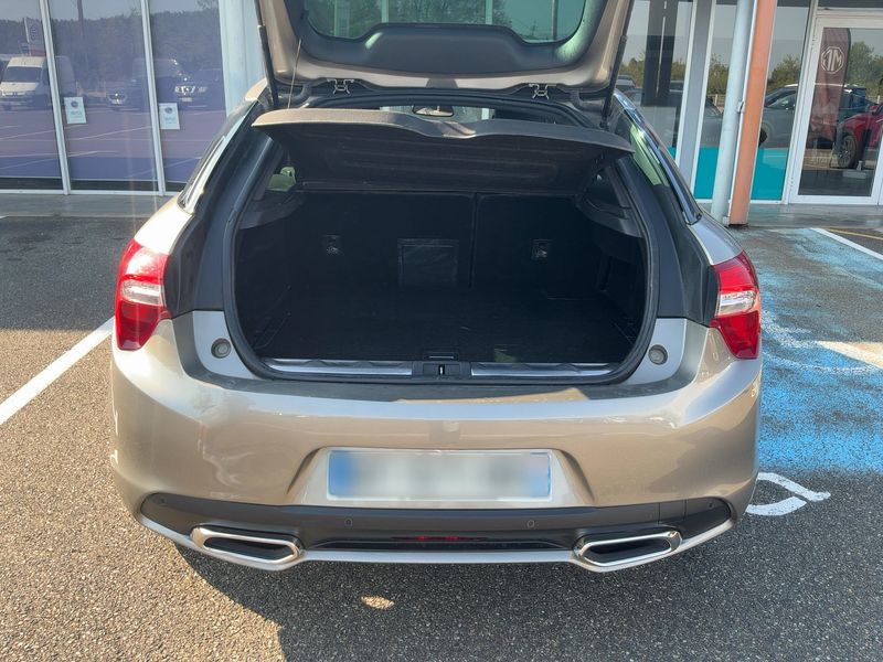 Citroen DS5 2.0 HDi Hybrid4 SoChic — zdjęcie 10