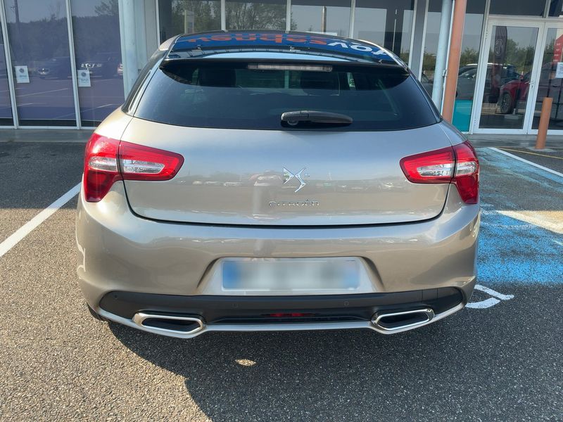 Citroen DS5 2.0 HDi Hybrid4 SoChic — zdjęcie 5