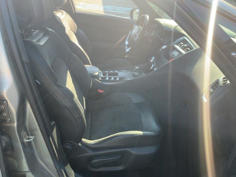 Citroen DS5 2.0 HDi Hybrid4 SoChic — zdjęcie 11