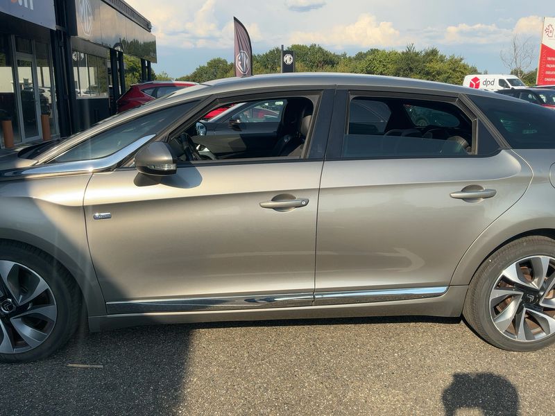 Citroen DS5 2.0 HDi Hybrid4 SoChic — zdjęcie 4