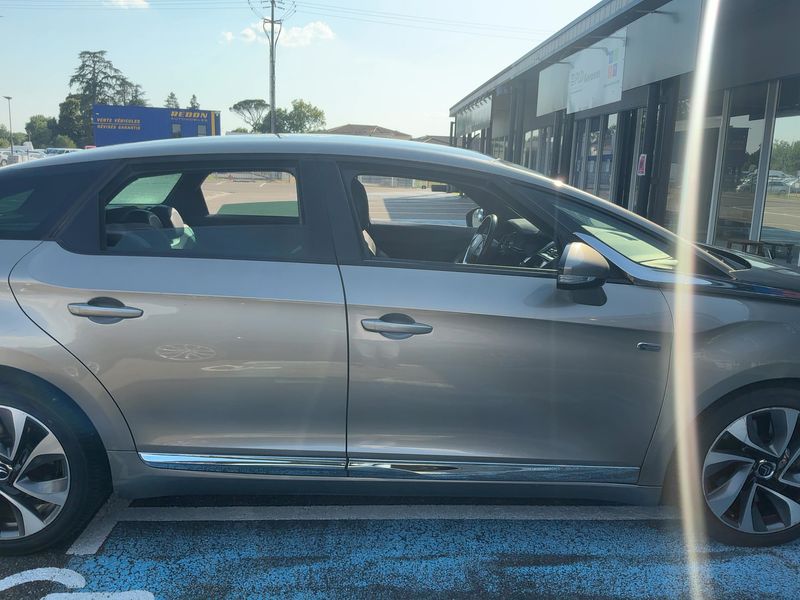 Citroen DS5 2.0 HDi Hybrid4 SoChic — zdjęcie 7
