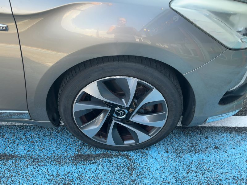 Citroen DS5 2.0 HDi Hybrid4 SoChic 2011 – снимка 11