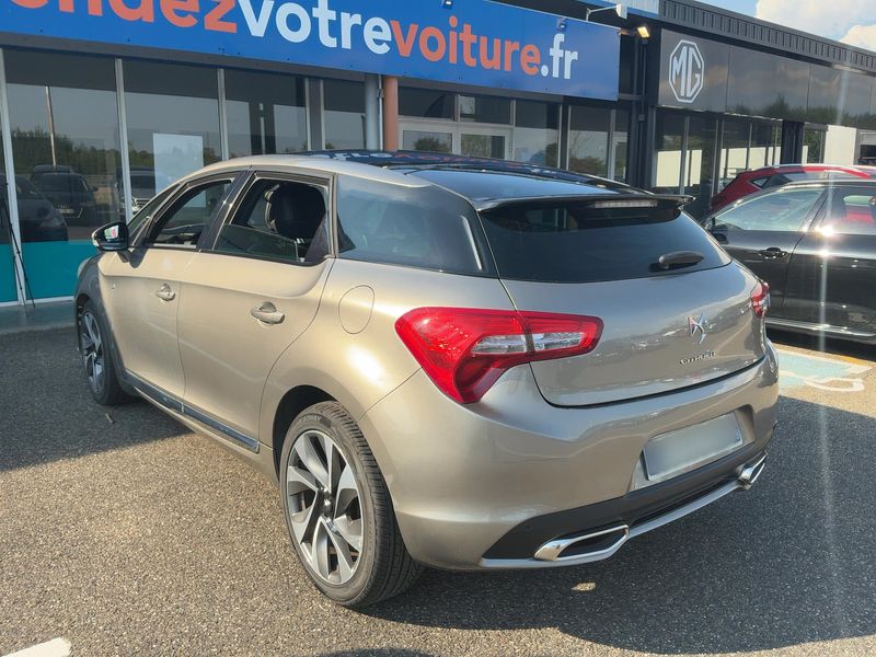 Citroen DS5 2.0 HDi Hybrid4 SoChic — zdjęcie 3