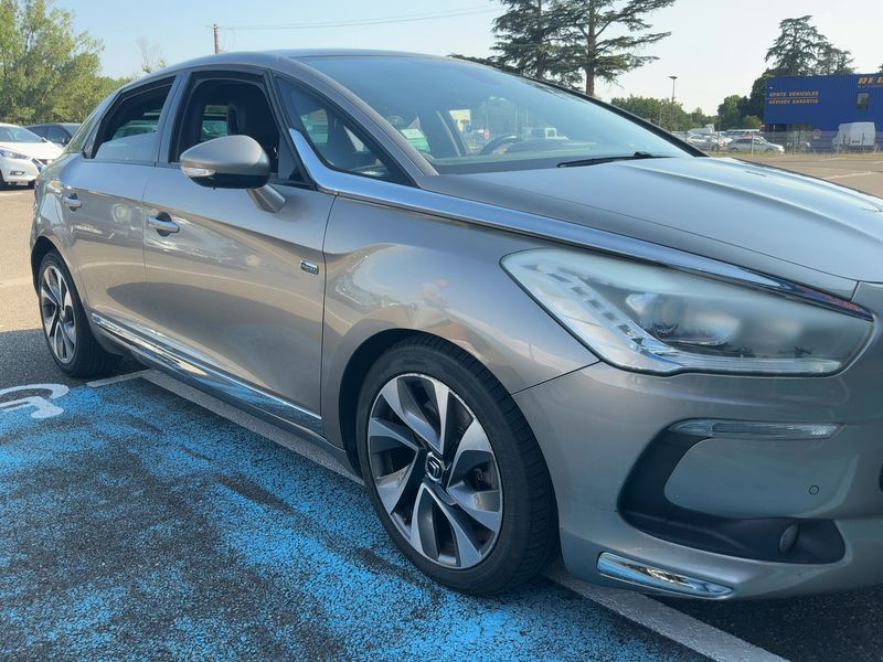 Citroen DS5 2.0 HDi Hybrid4 SoChic — zdjęcie 8