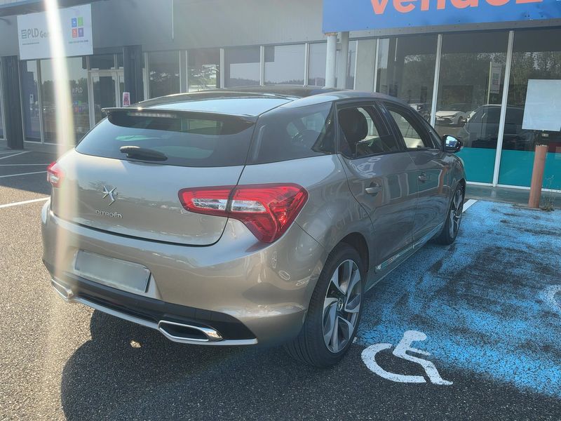 Citroen DS5 2.0 HDi Hybrid4 SoChic — zdjęcie 6
