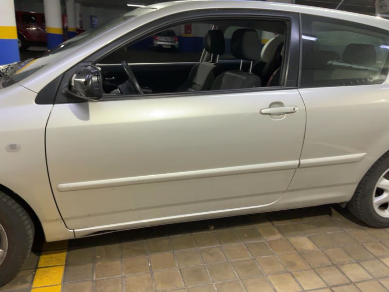 Toyota Corolla 1.4 D-4D Compact Luna — zdjęcie 4