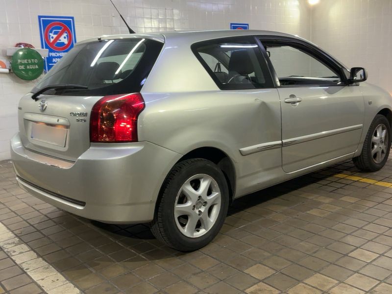 Toyota Corolla 1.4 D-4D Compact Luna — zdjęcie 6