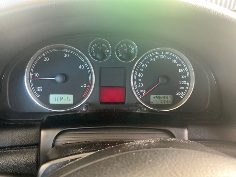 Volkswagen Passat 1.9 TDI Trendline — zdjęcie 4