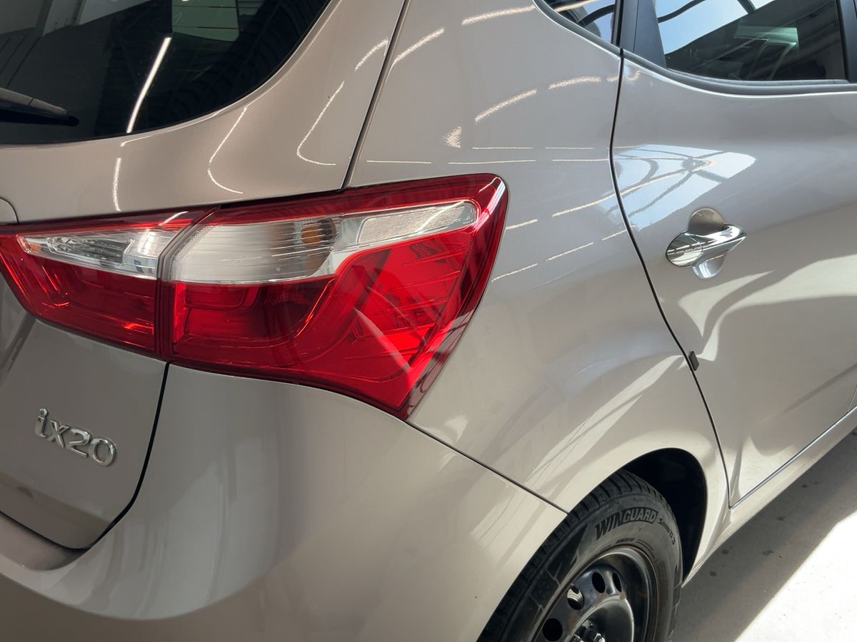 Hyundai ix20 2016 — photo 9