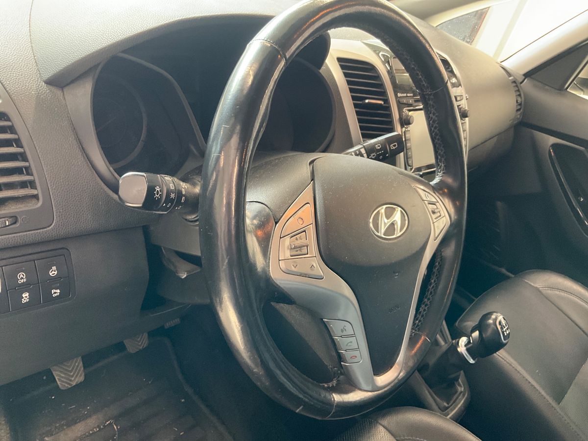 Hyundai ix20 2016 — photo 32