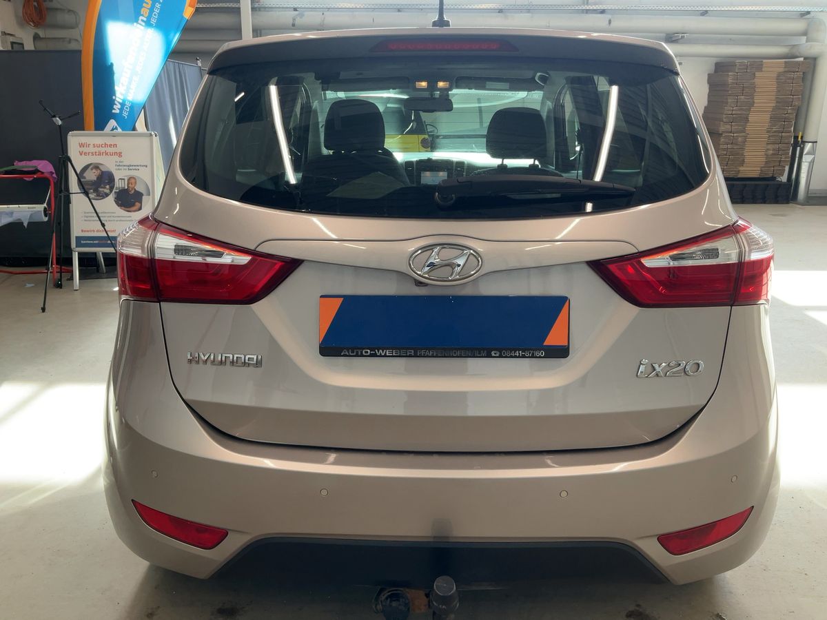 Hyundai ix20 2016 — photo 8