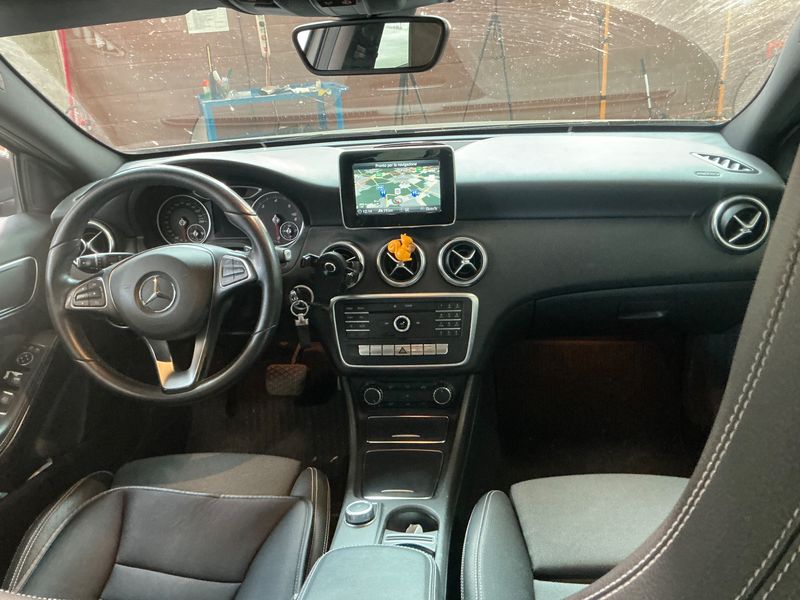 Mercedes-Benz A-Klasse A 180 CDI BlueEfficiency Executive 2016 – снимка 17