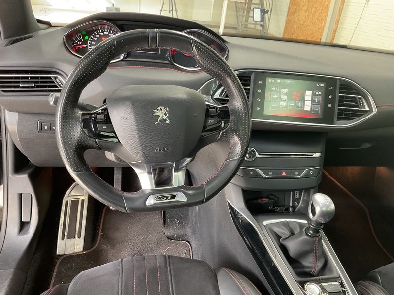 Peugeot 308 1.6 THP GT — zdjęcie 12