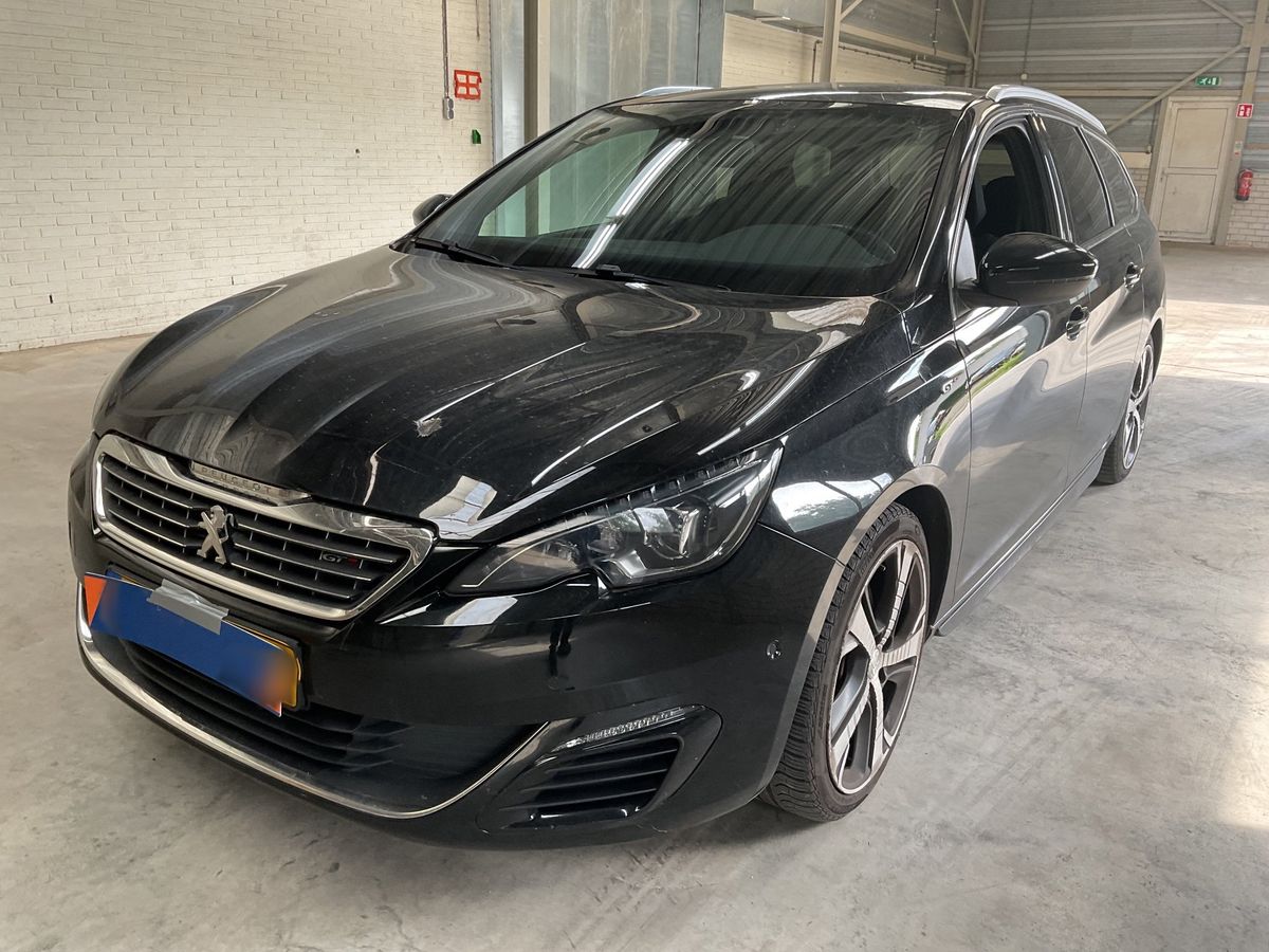 Peugeot 308 2016 — photo 1