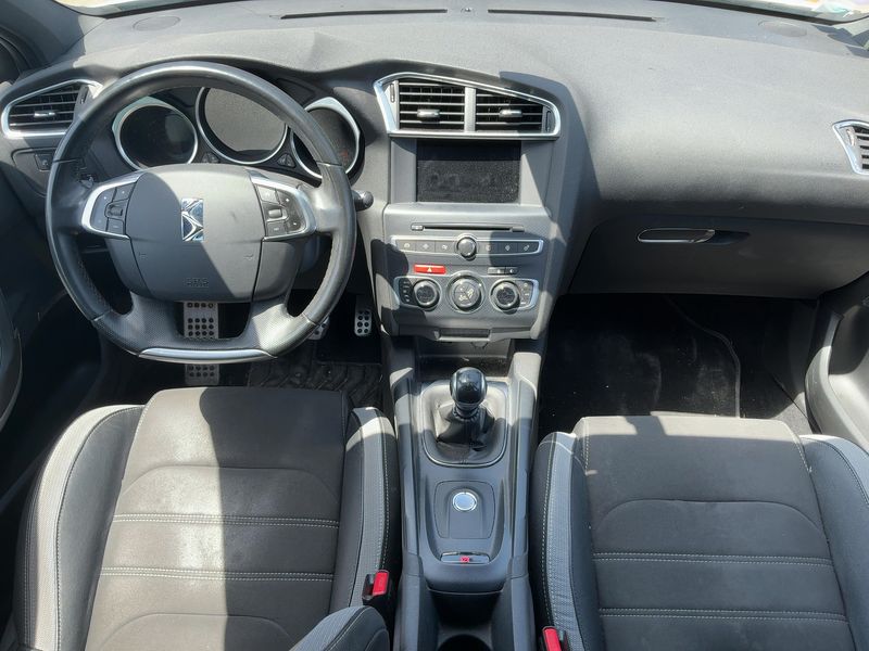 DS Automobiles DS4 Crossback 1.2 PureTech SportChic — zdjęcie 12