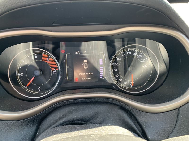 Jeep Cherokee 2.2 M-Jet Night Eagle 4WD — zdjęcie 12