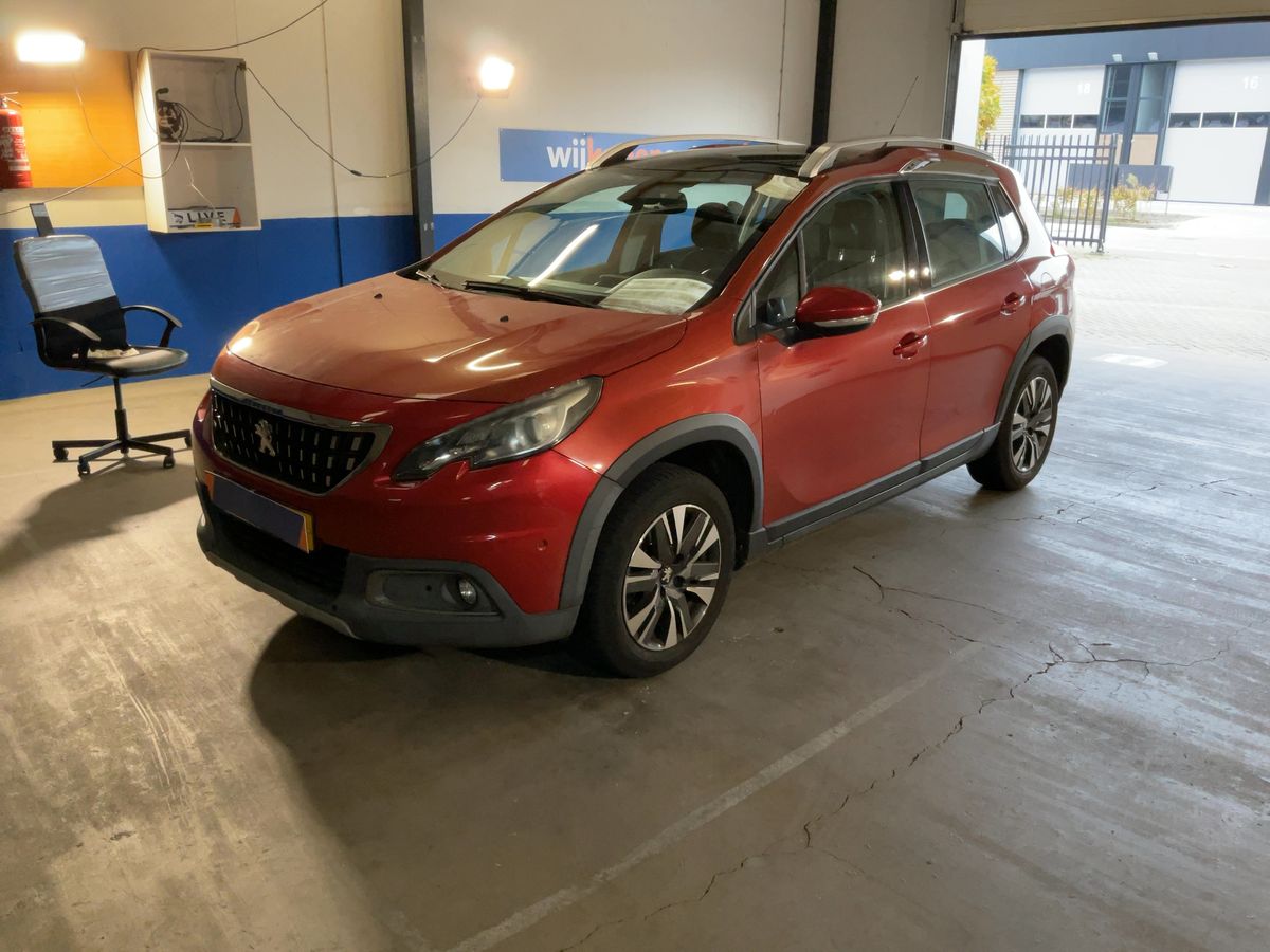Peugeot 2008 1.2 PureTech Allure