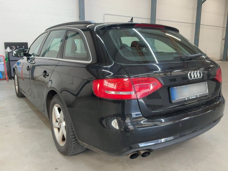 Audi A4 2.0 TDI Ambiente — zdjęcie 3