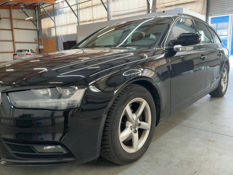 Audi A4 2.0 TDI Ambiente — zdjęcie 2